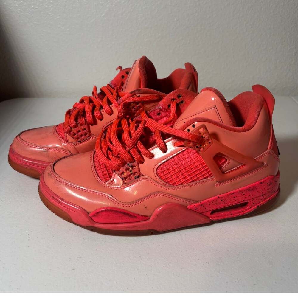 Air Jordan Women's Size 8.5 Retro NRG Hot Punch Athletic Sneakers AQ9128-600